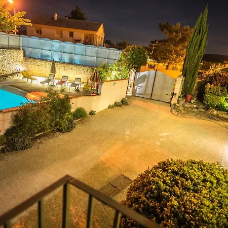 Apartment De Gamme Dans Un Mas Provencal *